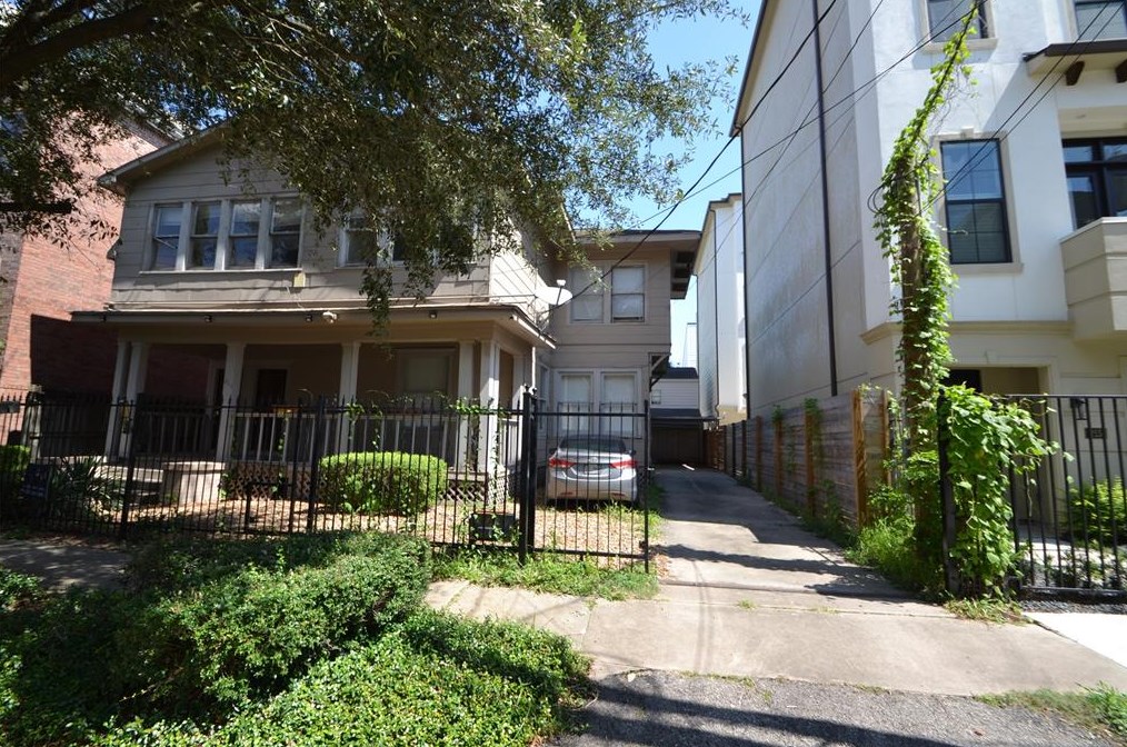 211 Drew St #b, Houston, TX 77006