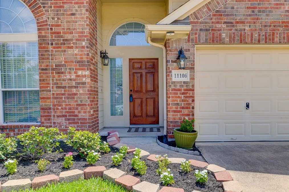 11106 Lilac Manor Ct, Houston, TX 77065-5328