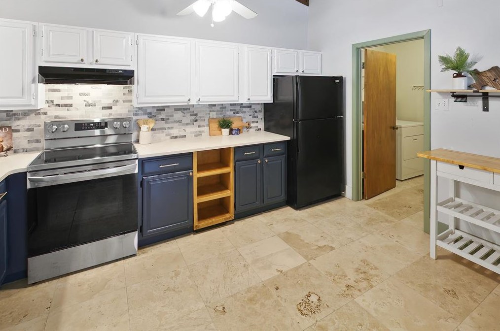 2806 Briarcreek Ct, Bryan TX  77802-2106 exterior