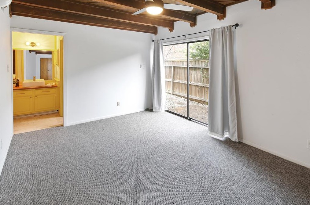 2806 Briarcreek Ct, Bryan TX  77802-2106 exterior