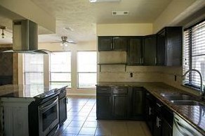 2907 Colonial Dr, Sugar Land, TX 77479