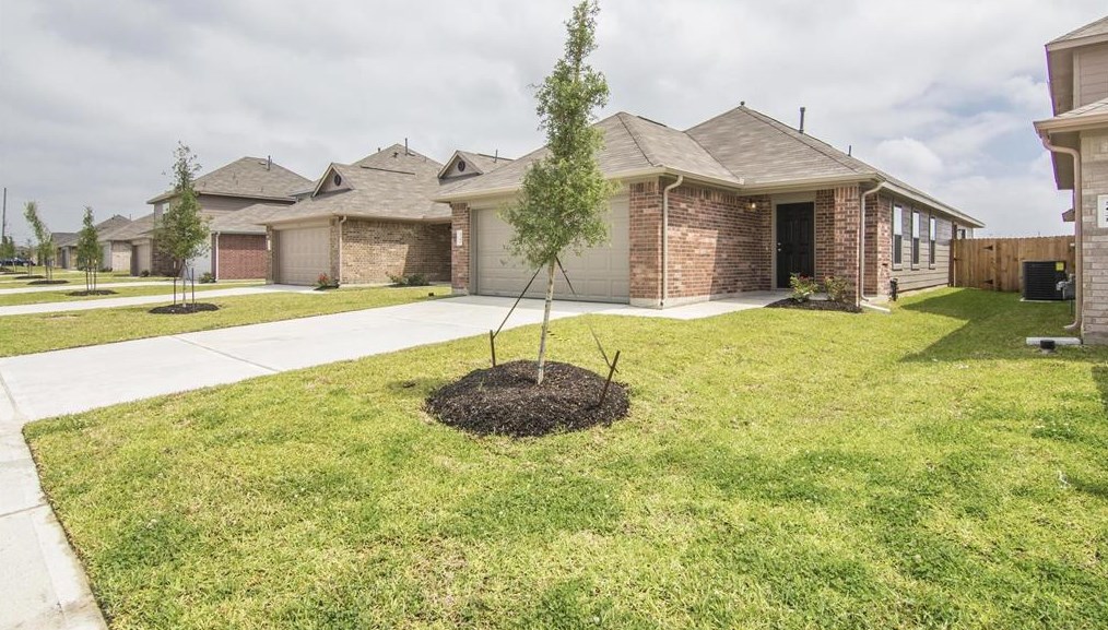 5702 Plantation Forest Dr, Katy, TX 77449-1574