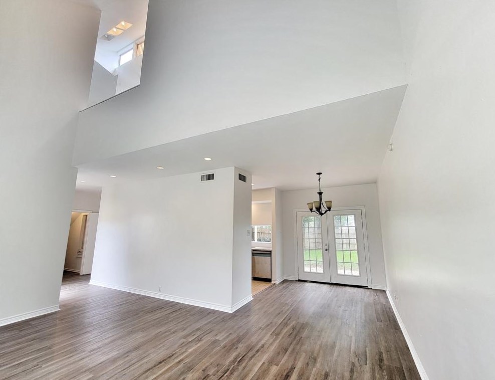 1623 W Adoue St, Alvin, TX 77511