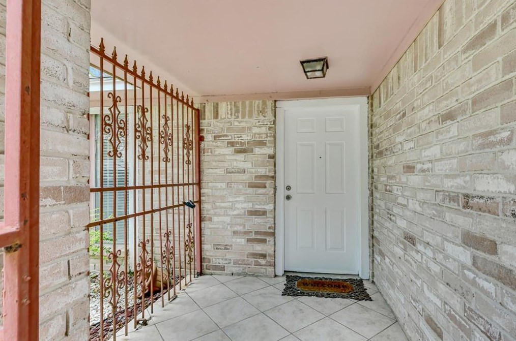 7454 Navidad Rd, Houston TX  77083-3812 exterior