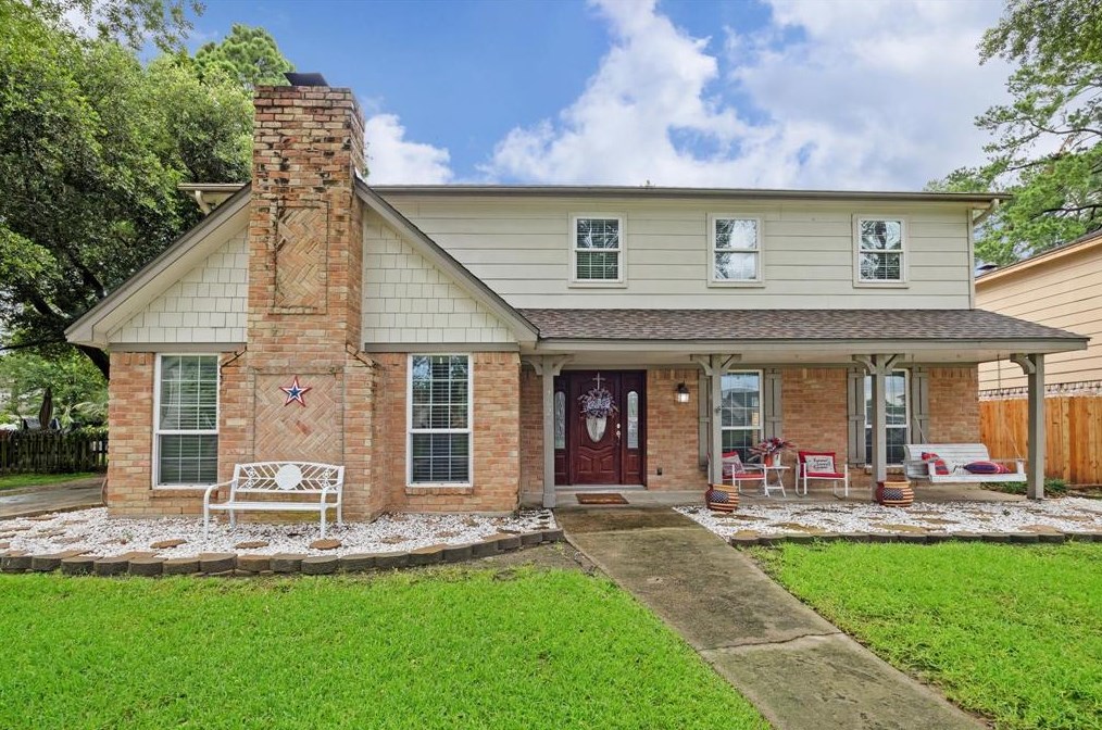 7626 Fernbrook Ln, Houston, TX 77070-3721