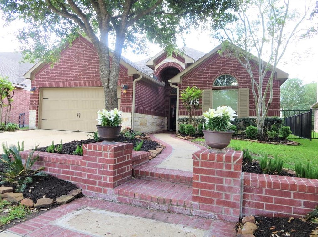 18911 Cove Mill Ln, Cypress, TX 77433