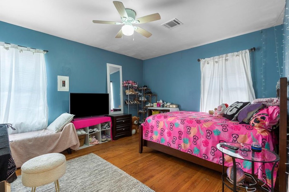 6614 Scribner Rd, Houston TX  77074-6422 exterior