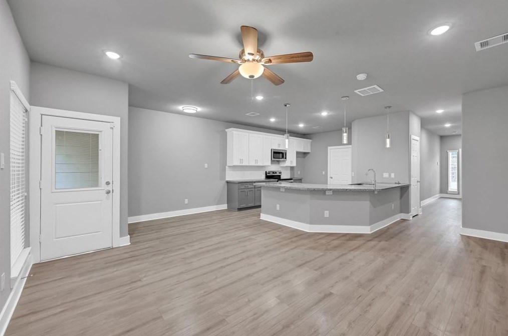 5023 Mallow St, Houston, TX 77033-3907