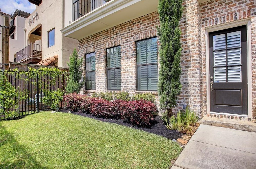 6022 Maxie St, Houston, TX 77007