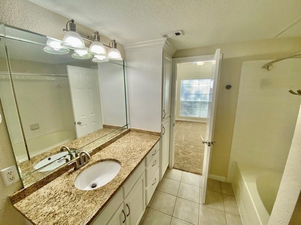1901 Post Oak Park Dr #13102, Houston, TX 77027