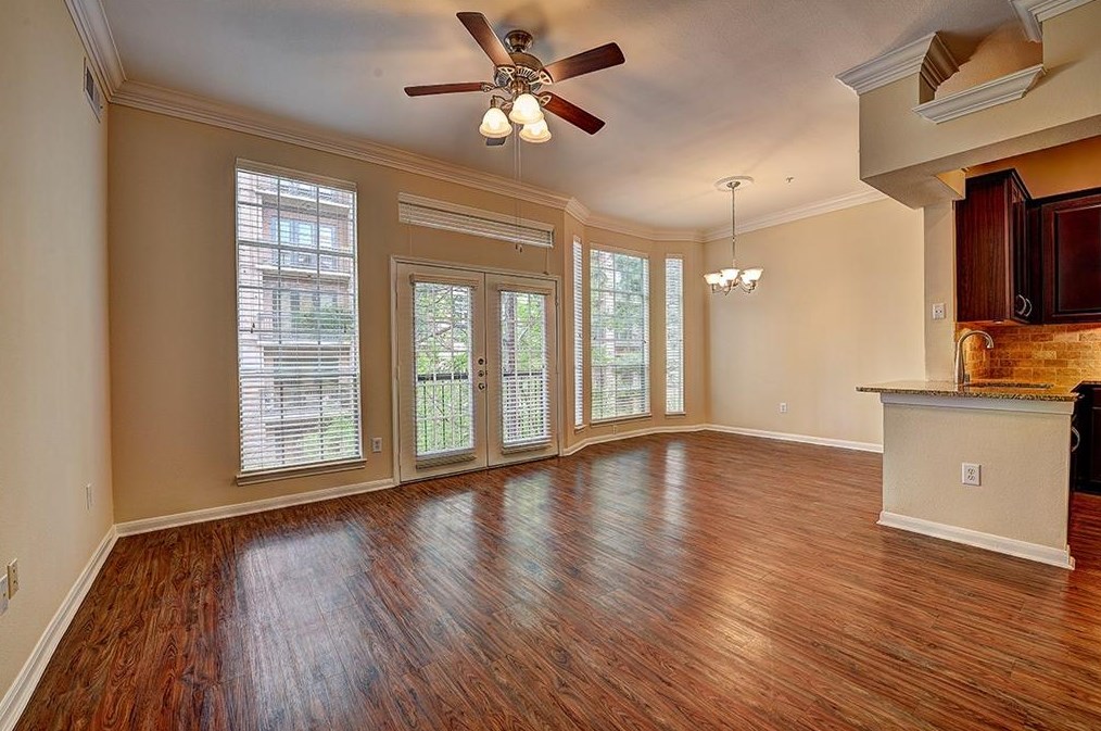 1901 Post Oak Park Dr, Houston TX  77027-3323 exterior