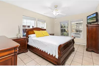 5022 Stimson Street, Houston, TX 77023 - Photo 14