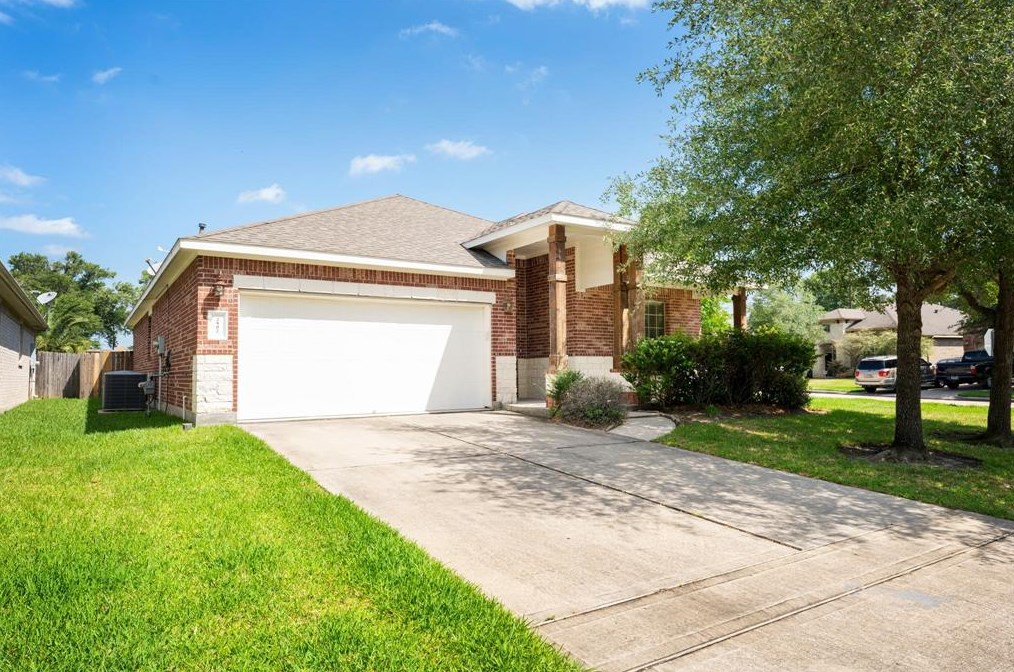 2902 Lemmingham Dr, Spring TX  77388-2568 exterior
