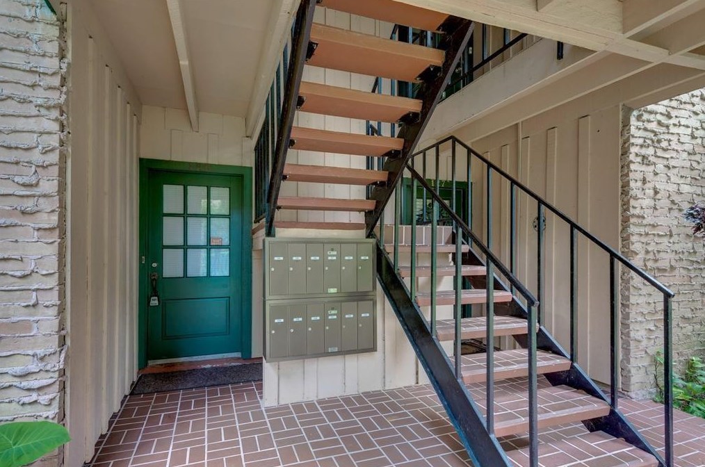 8229 Kingsbrook Rd Apt 126, Houston, TX 77024