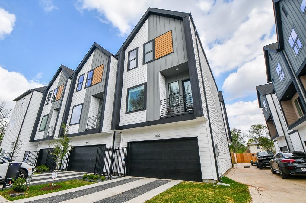 2807 Anita St, Houston, TX 77004-1605