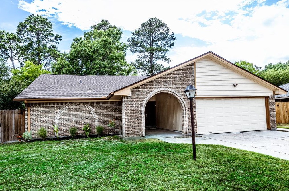 21611 Glenbranch Dr, Spring, TX 77388-3314
