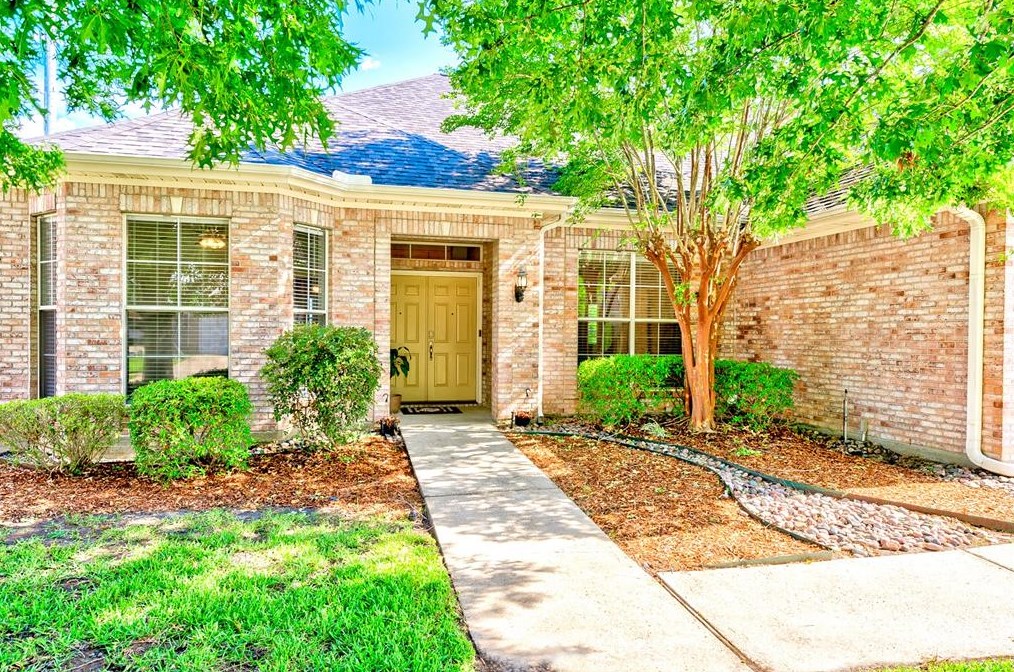 6235 Gracemount Ln, Beaumont, TX 77706