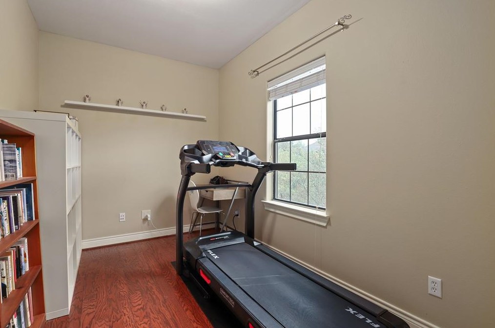 9120 Lk At 610 Dr, Houston TX  77054-2403 exterior