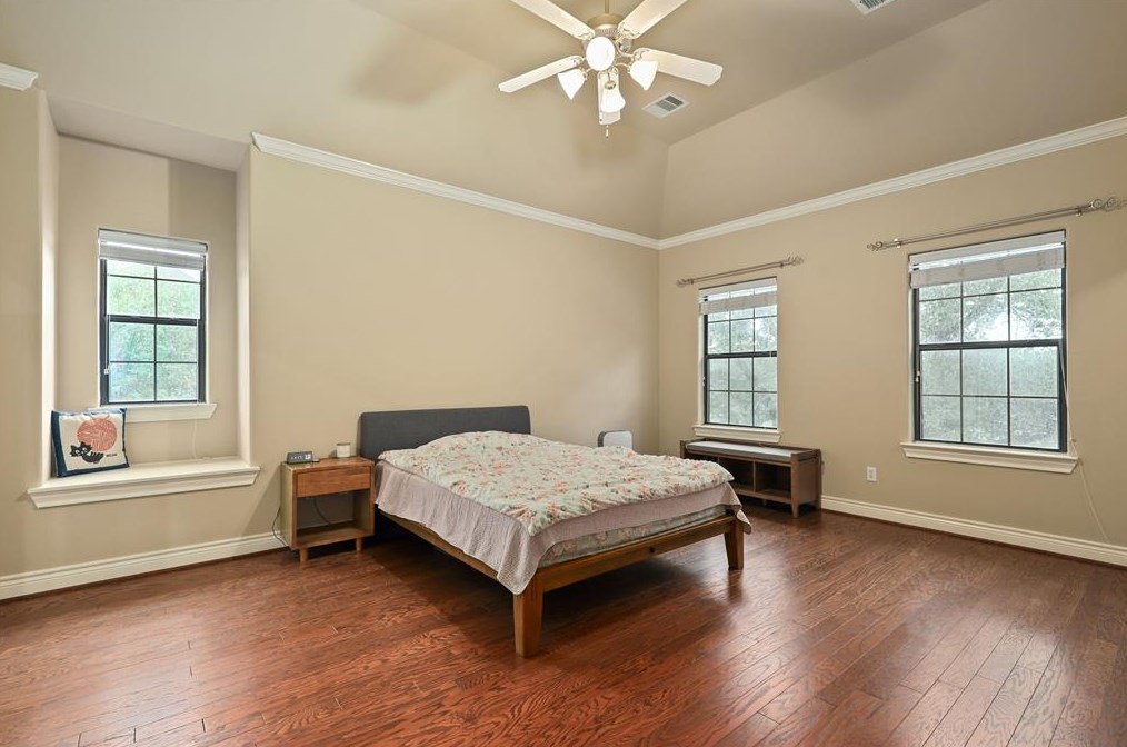 9120 Lk At 610 Dr, Houston TX  77054-2403 exterior