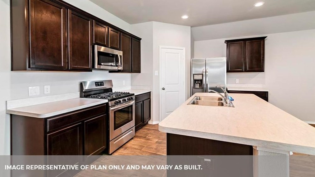 3939 Country Club Dr, Baytown, TX 77521-3035