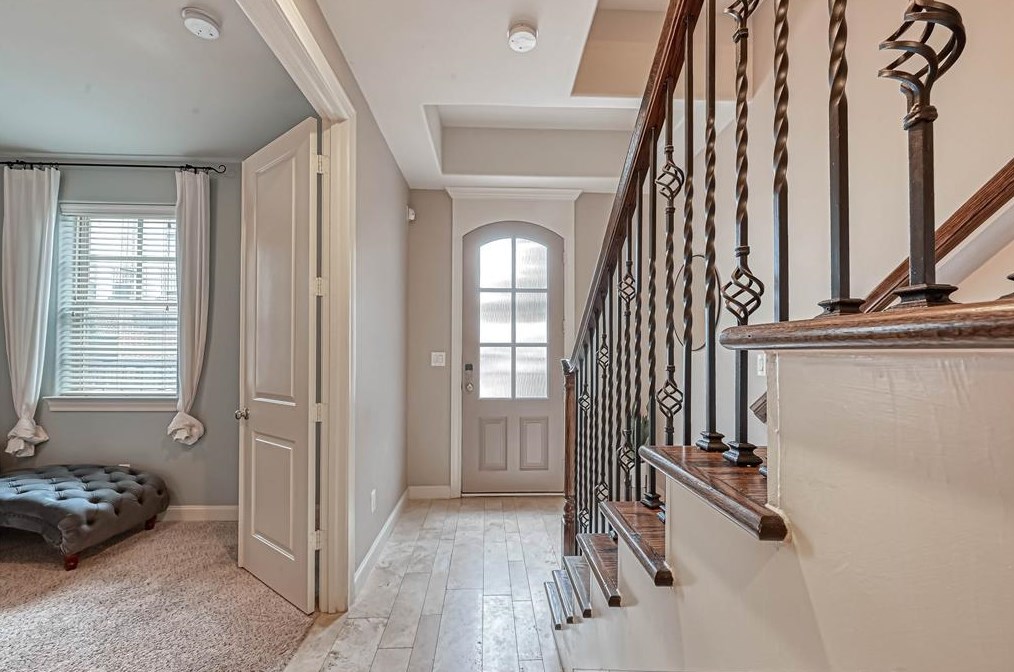 9609 Fannin Sta, Houston TX  77045-4654 exterior