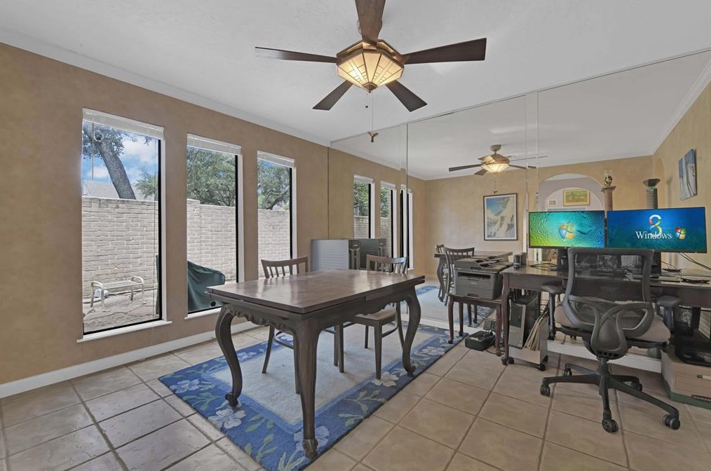 8009 Oakwood Frst Dr, Houston TX  77040-4431 exterior