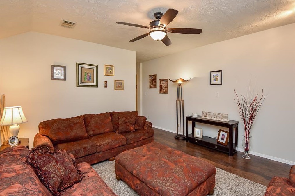 5018 Hickorygate Dr, Spring TX  77373-8515 exterior