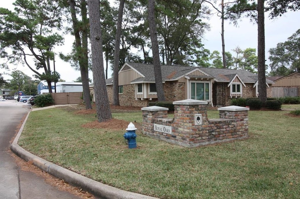 1766 Maux Dr, Houston, TX 77043