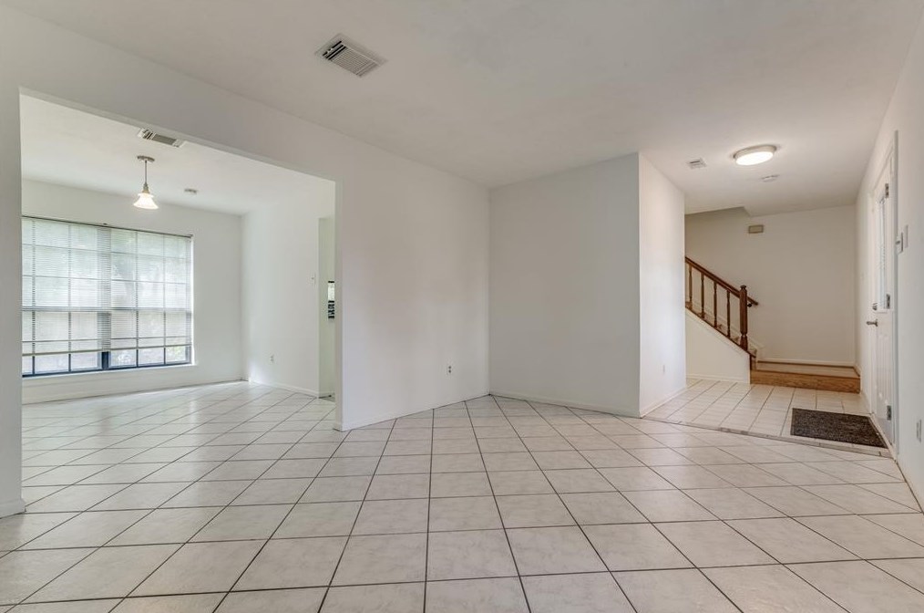 1434 Chestnut Springs Ln, Houston TX  77062-2043 exterior