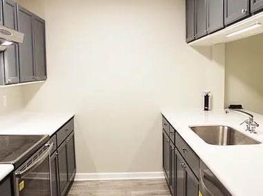 8812 Wilcrest Dr, Houston, TX 77099
