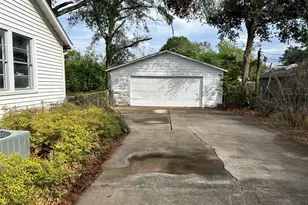 1402 East Ave, Katy, TX 77493 - Photo 8