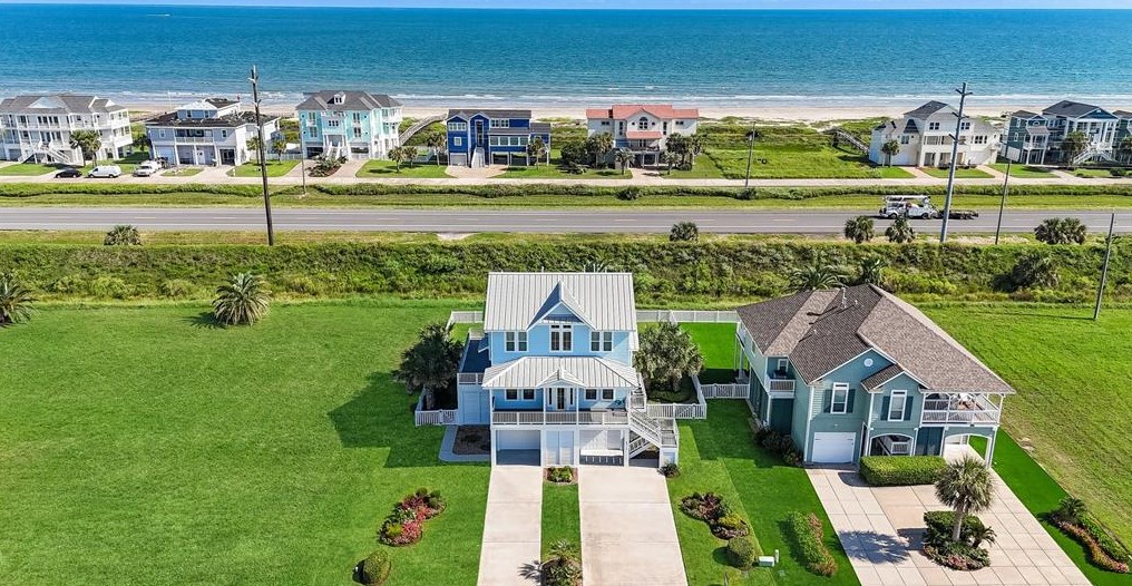 4315 S Sunset Bay Dr, Galveston, TX 77554