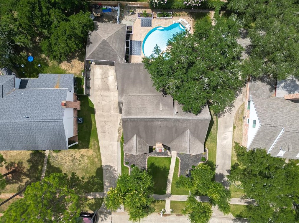 18015 Oakhampton Dr, Houston TX  77084-3261 exterior