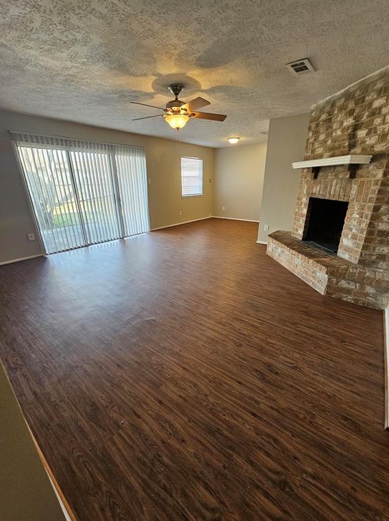 2714 Lower Valley Dr, Houston, TX 77067