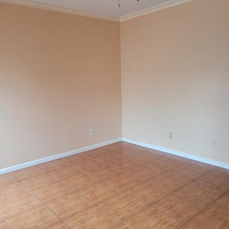 7700 Creekbend Dr Apt 57, Houston, TX 77071