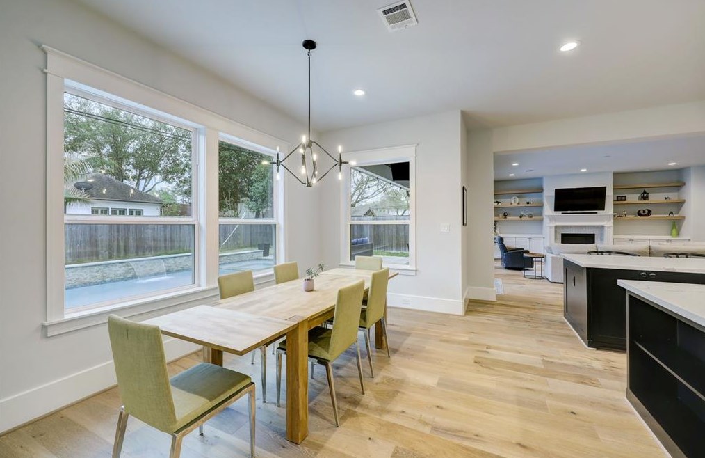 1345 Martin St, Houston TX  77018-2120 exterior