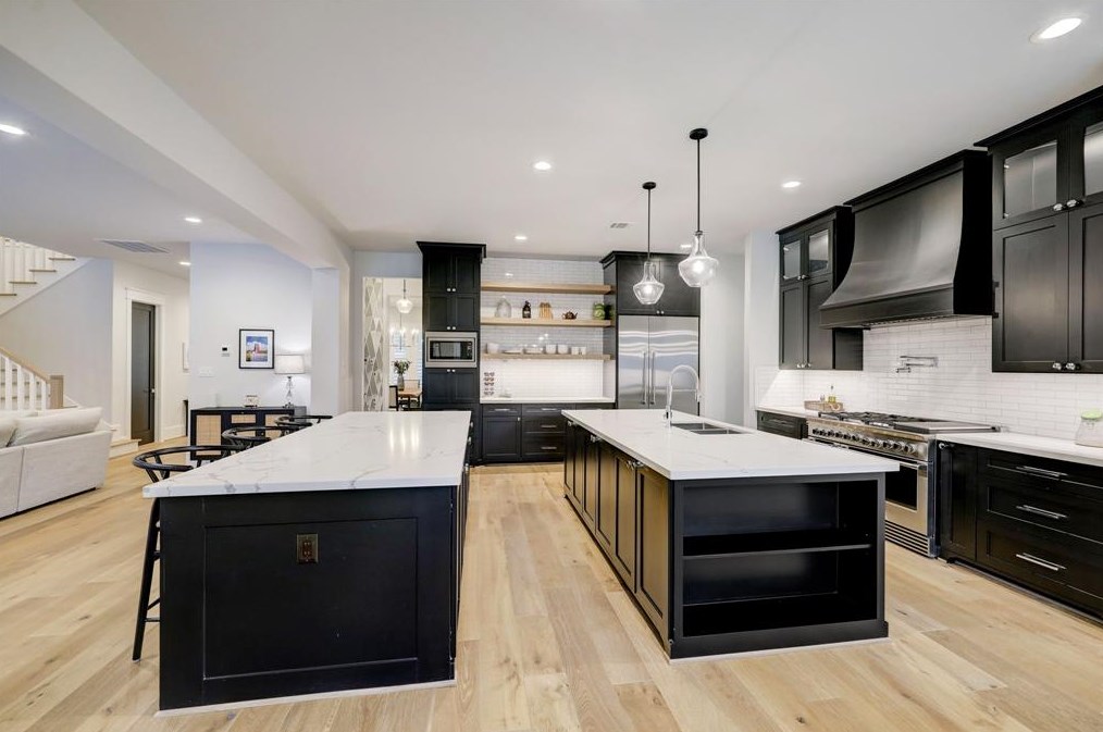 1345 Martin St, Houston TX  77018-2120 exterior