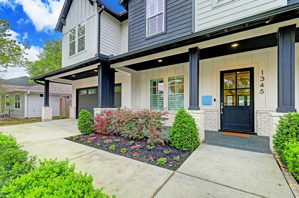 1345 Martin St, Houston, TX 77018-3107