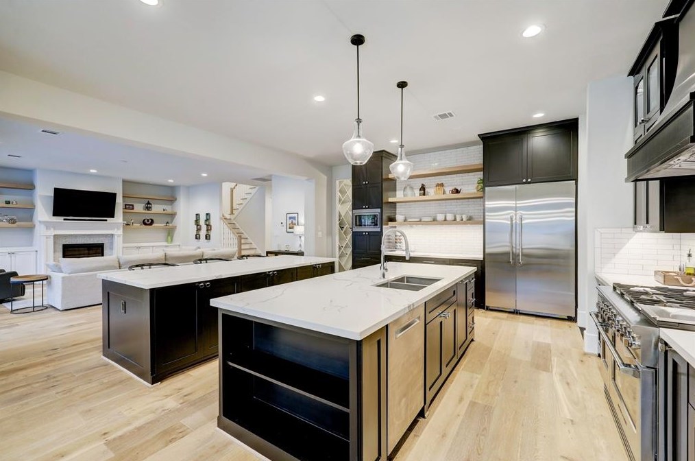 1345 Martin St, Houston TX  77018-2120 exterior