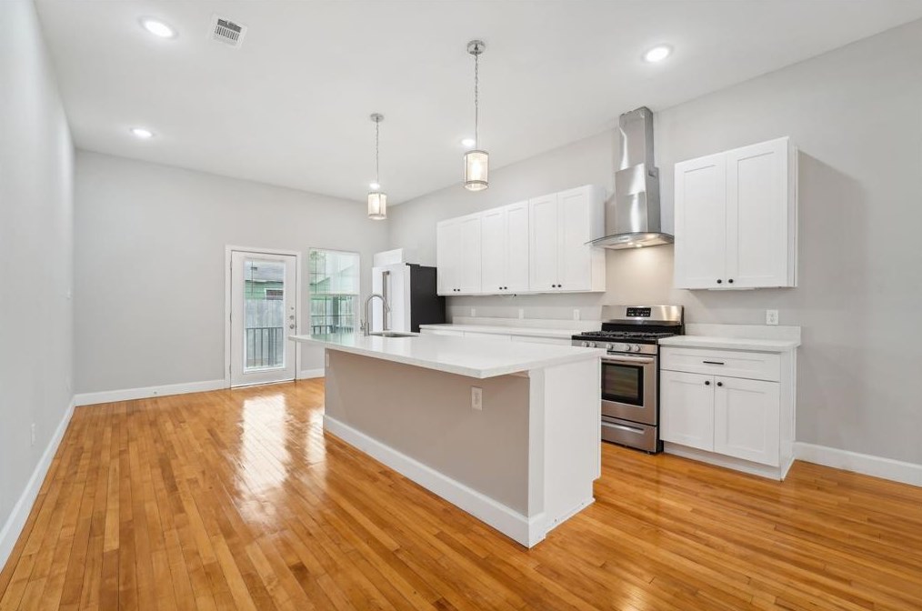 7106 Longview St, Houston, TX 77020