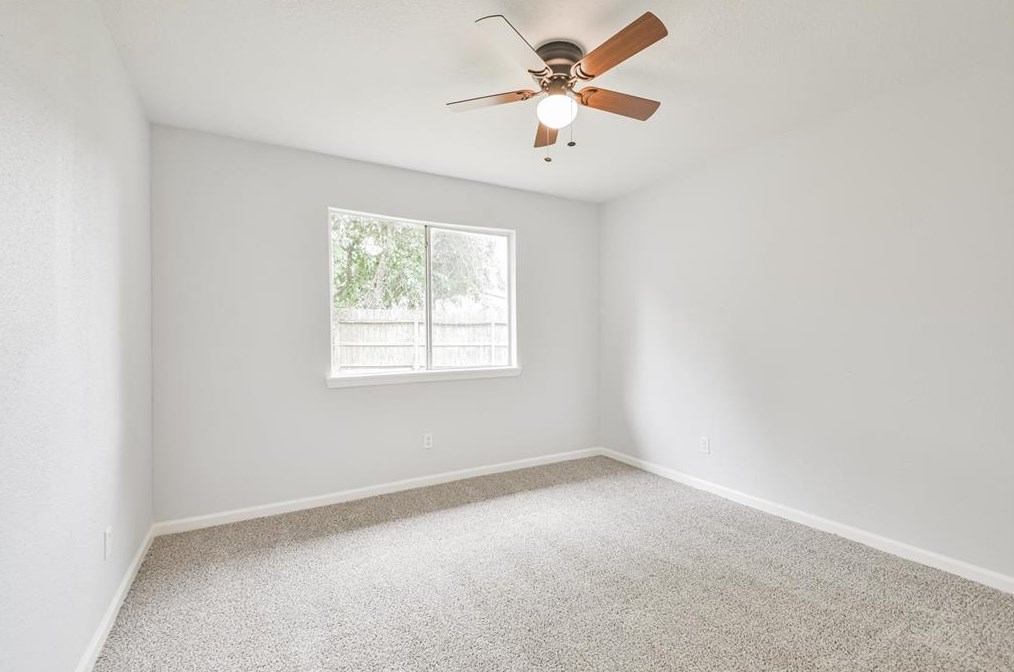 8511 Streamside Dr, Houston TX  77088-4411 exterior
