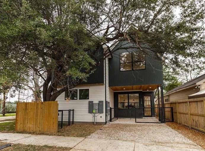 316 N Everton St, Houston, TX 77003