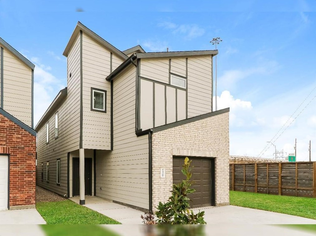 15200 Estrella E, Houston, TX 77073