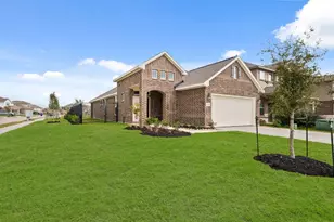 13122 Leisure Cove Dr, Texas City, TX 77568 - Photo 2
