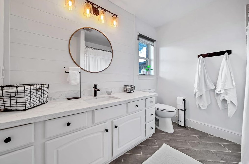 5631 Lk Pl Dr, Houston TX 77041-6653 exterior