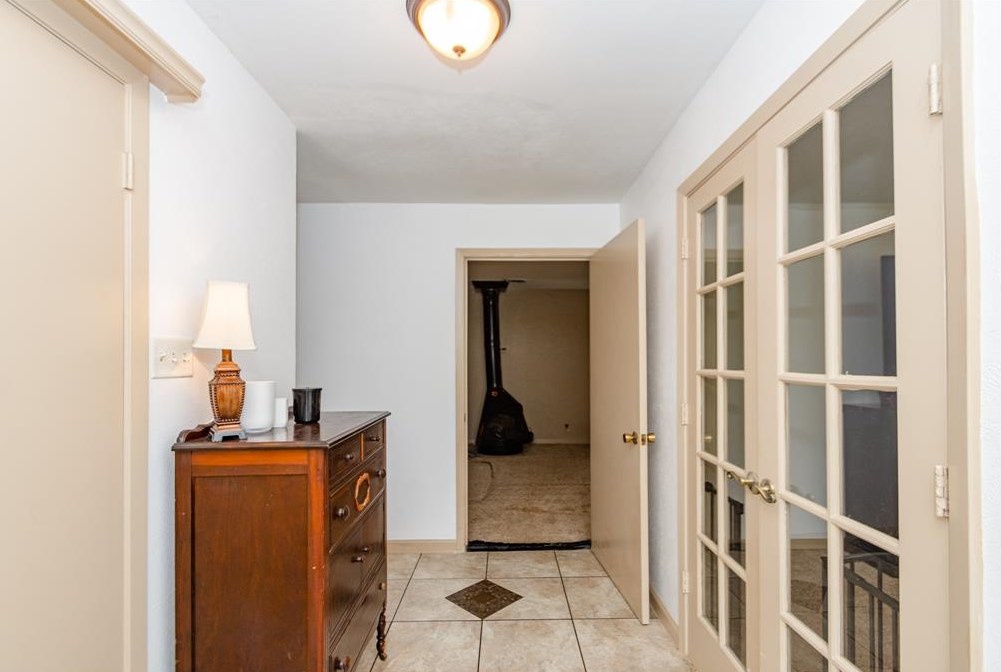 300 Edgewood St, Baytown, TX 77520-7405
