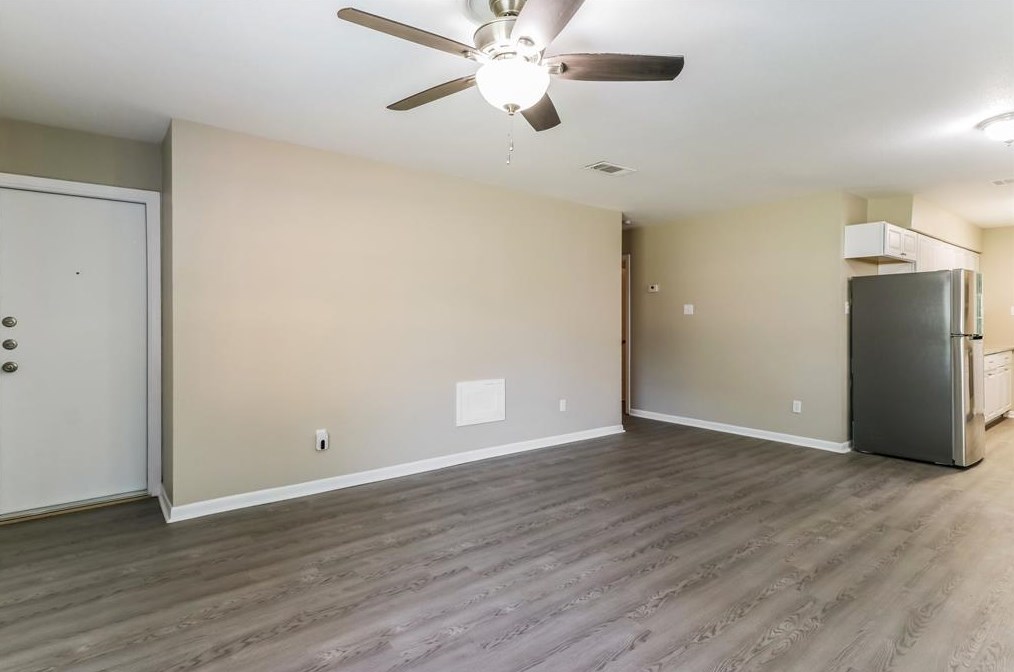 1707 Meridian Ct, Conroe TX  77301-4071 exterior