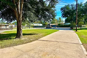 8766 Beauxart Garden Rd, Beaumont, TX 77705 - Photo 14