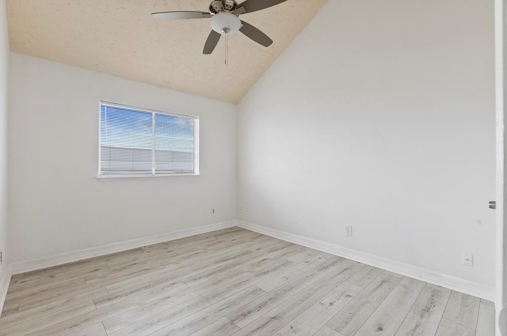 8763 Vinkins Rd, Houston TX  77071-2834 exterior