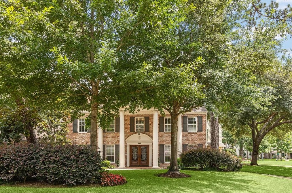 310 Kickerillo Dr, Houston, TX 77079-7412